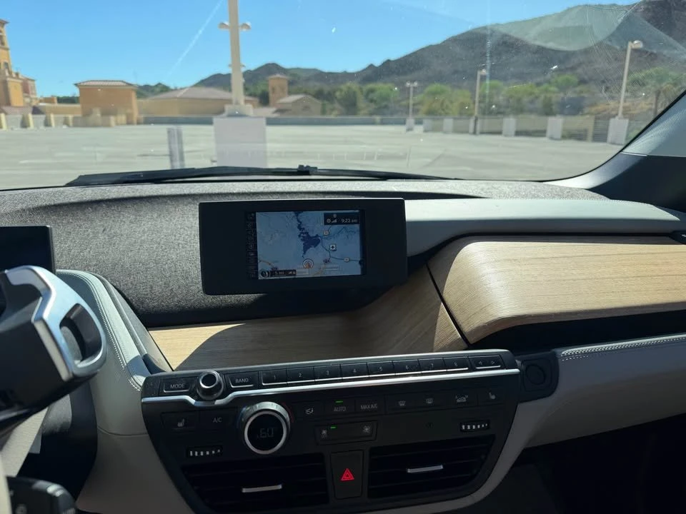 2015 BMW i3 - Image 16 of 20