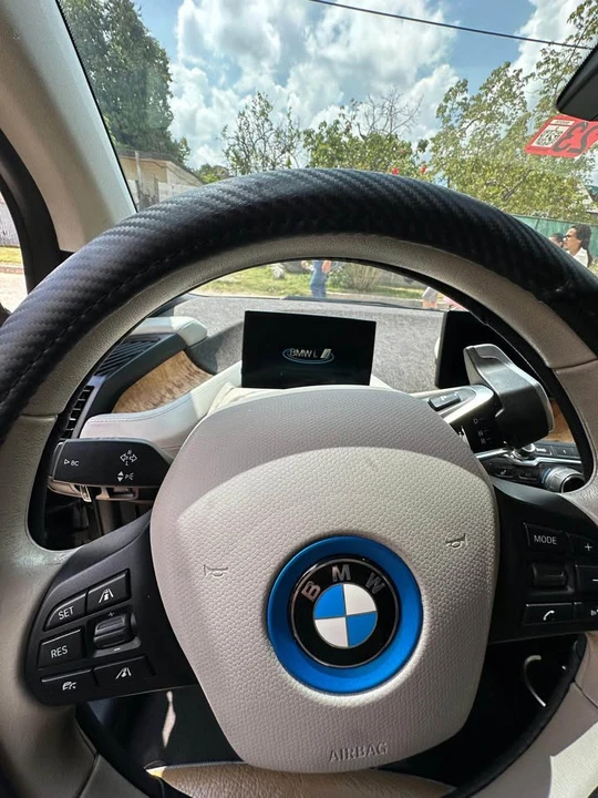 2015 BMW i3 - Image 12 of 18