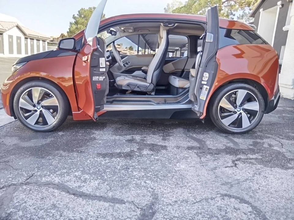2015 BMW i3 - Image 6 of 6