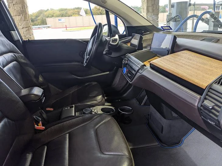 2015 BMW i3 - Image 11 of 22