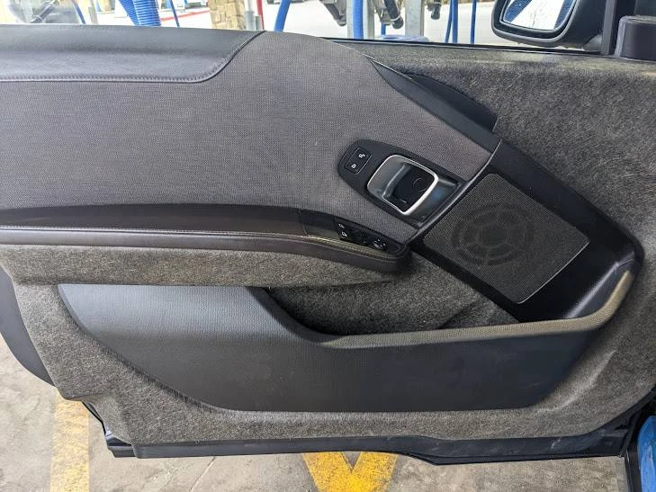2015 BMW i3 - Image 19 of 22