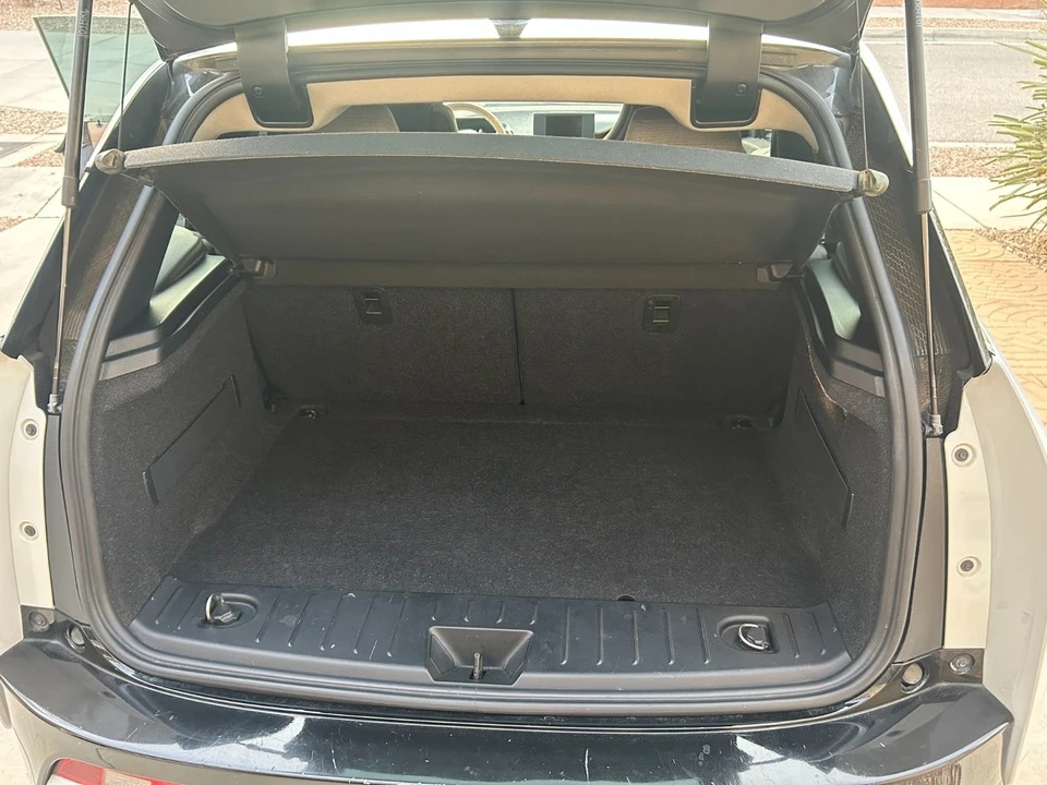 2015 BMW i3 - Image 17 of 19