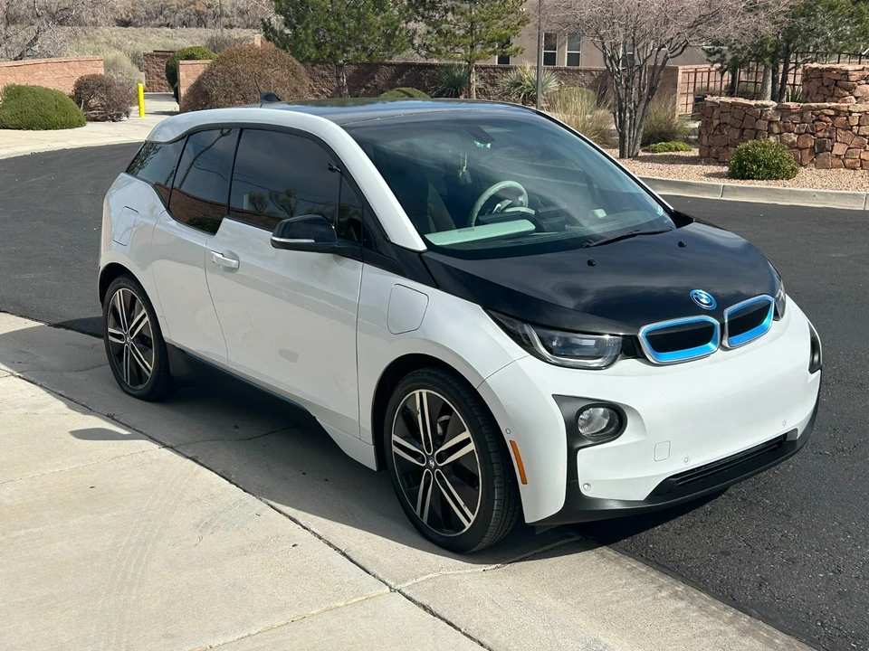 2015 BMW i3 - Image 8 of 19