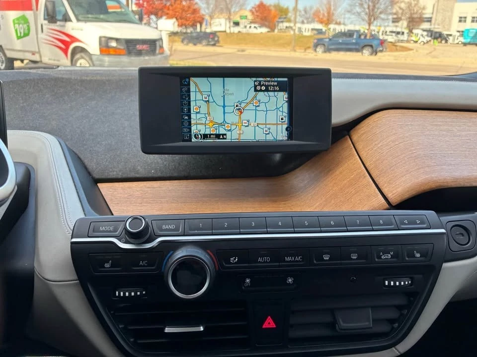 2015 BMW i3 - Image 10 of 13