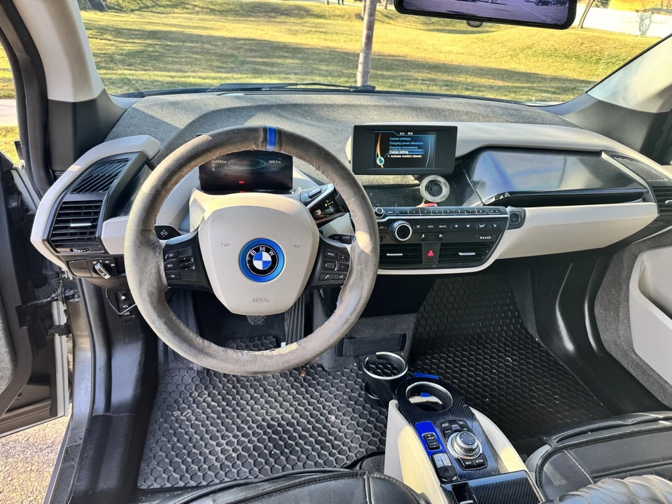 2015 BMW i3 - Image 13 of 15