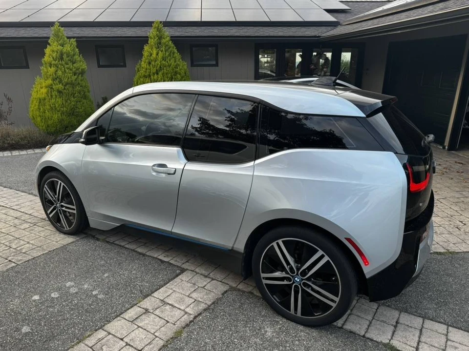 2015 BMW i3 - Image 2 of 7