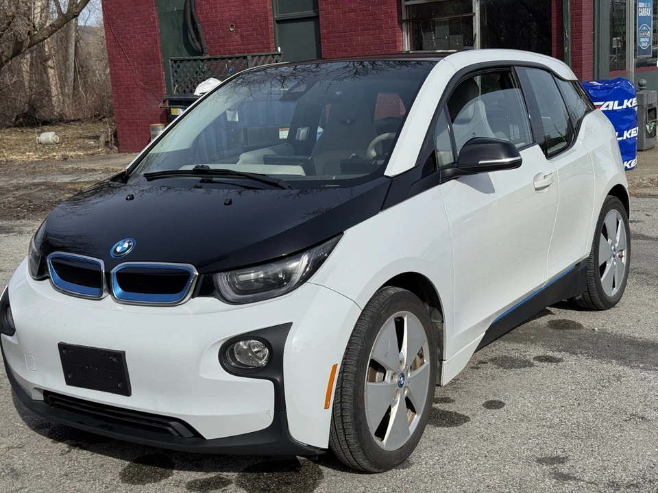 2015 BMW i3 - Image 4 of 21