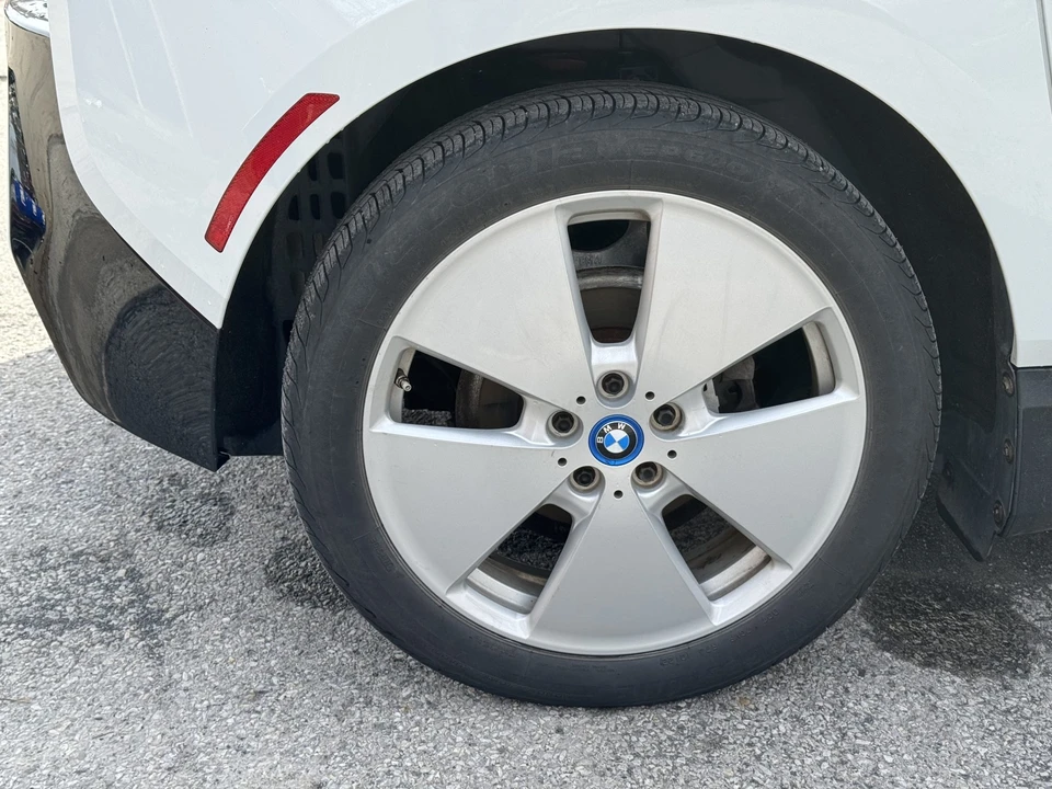 2015 BMW i3 - Image 18 of 21