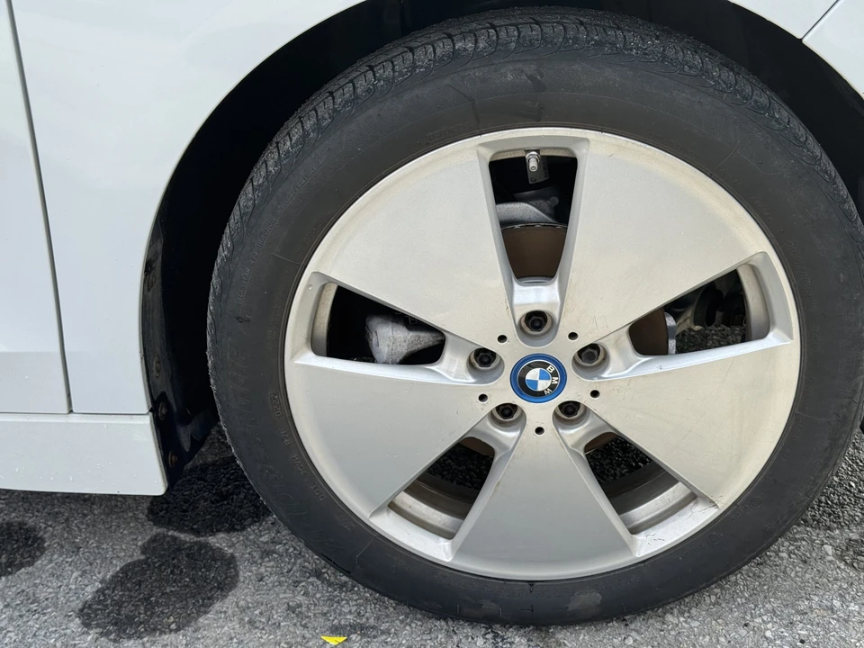 2015 BMW i3 - Image 19 of 21