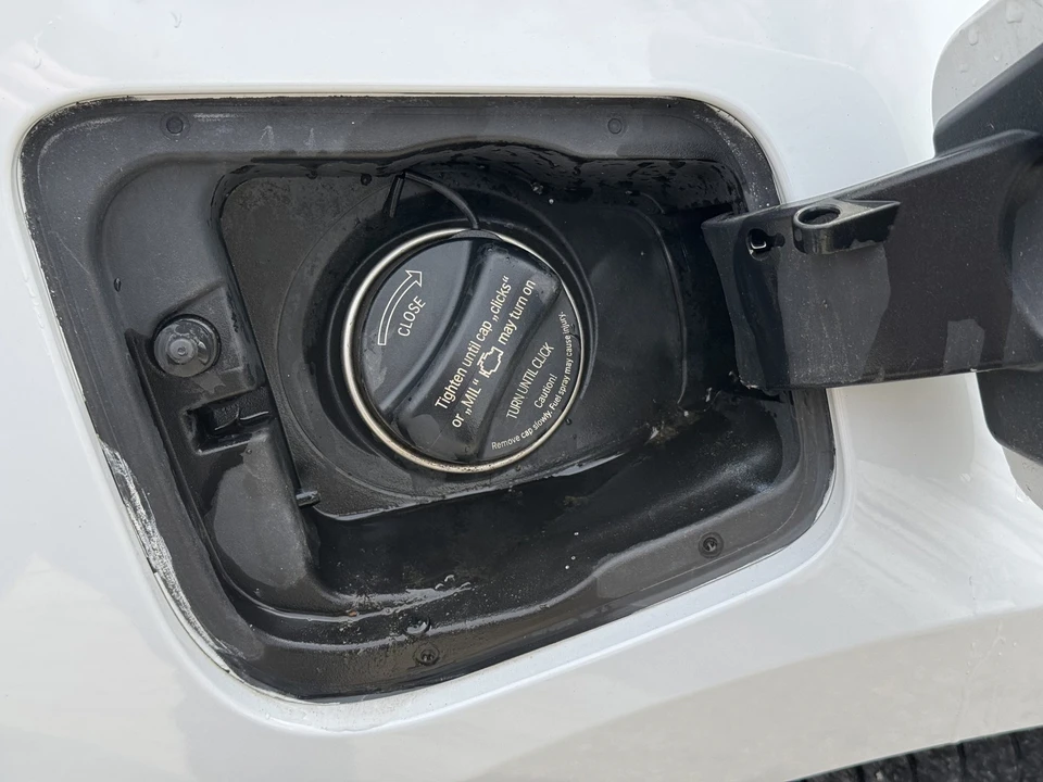 2015 BMW i3 - Image 14 of 21