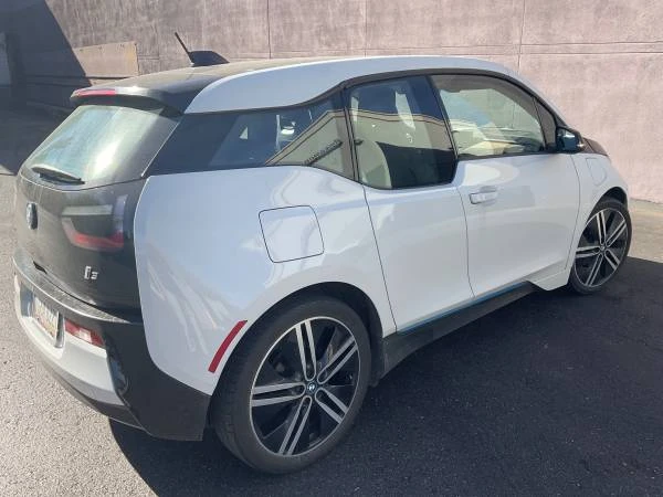 2015 BMW i3 - Image 17 of 19