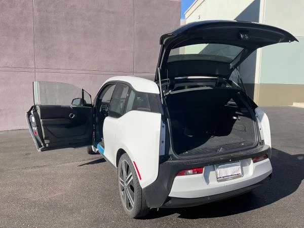 2015 BMW i3 - Image 9 of 19