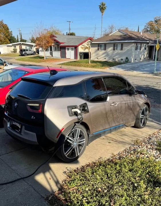 2015 BMW i3 - Image 7 of 7