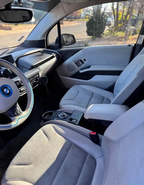 2015 BMW i3 - Image 6 of 7