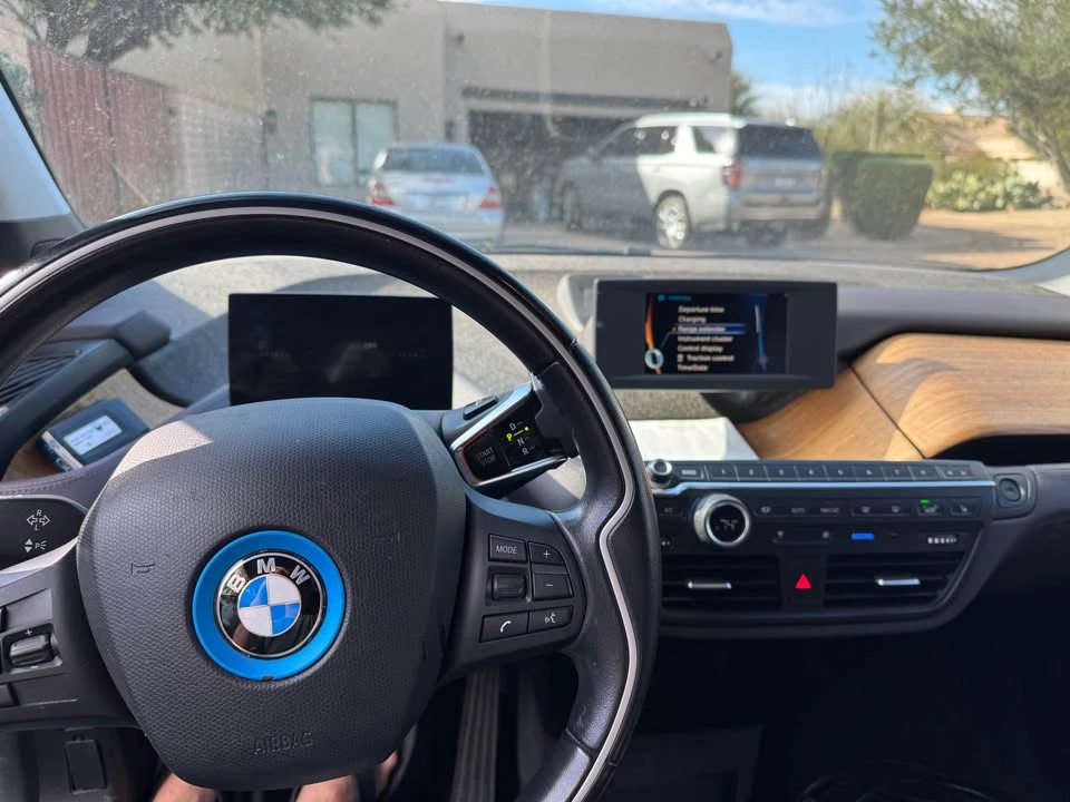 2015 BMW i3 - Image 9 of 9