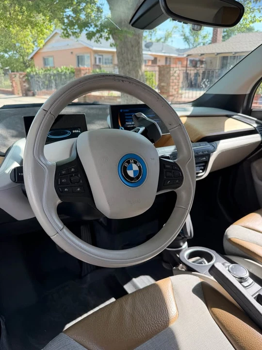 2015 BMW i3 - Image 11 of 14