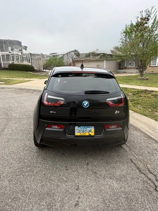 2015 BMW i3 - Image 10 of 13