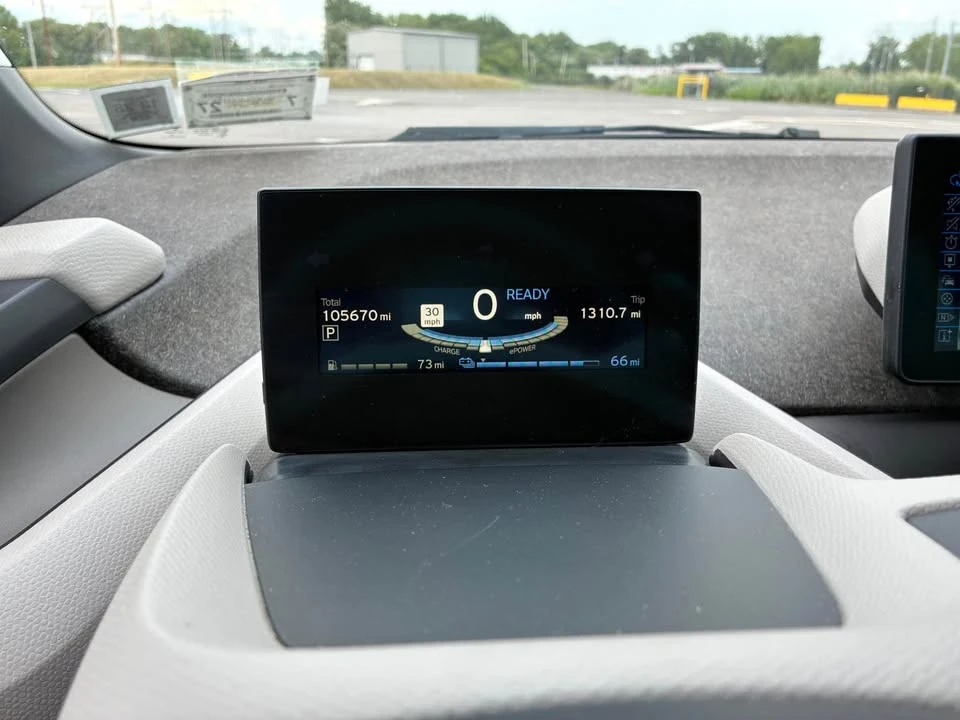 2015 BMW i3 - Image 8 of 12