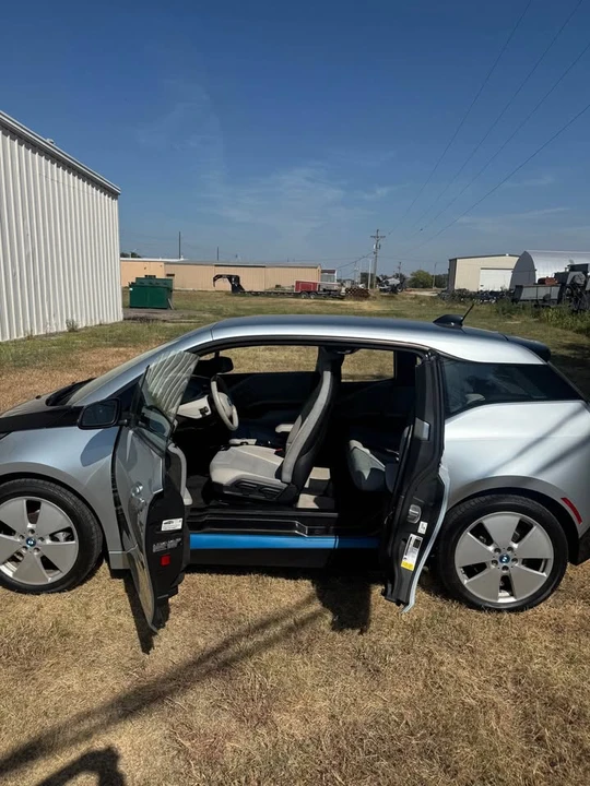 2015 BMW i3 - Image 10 of 19