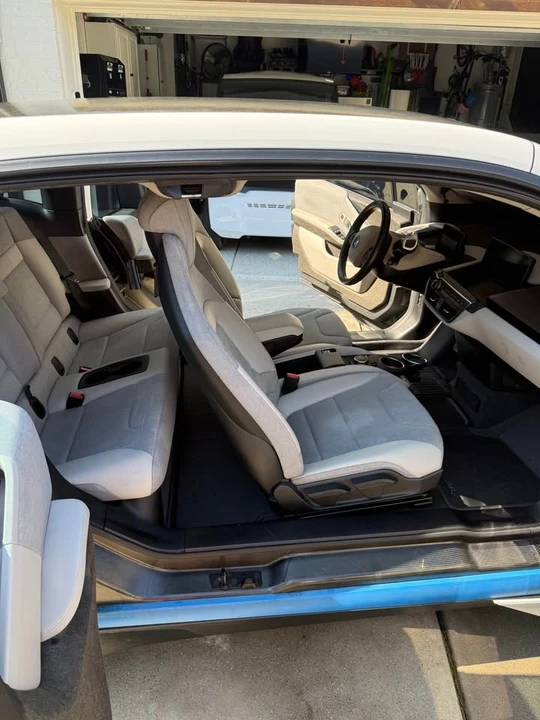 2015 BMW i3 - Image 12 of 20