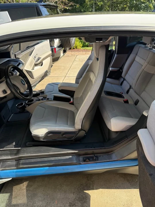 2015 BMW i3 - Image 13 of 20