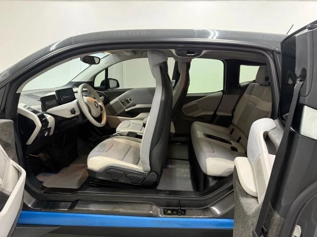 2015 BMW i3 - Image 16 of 21