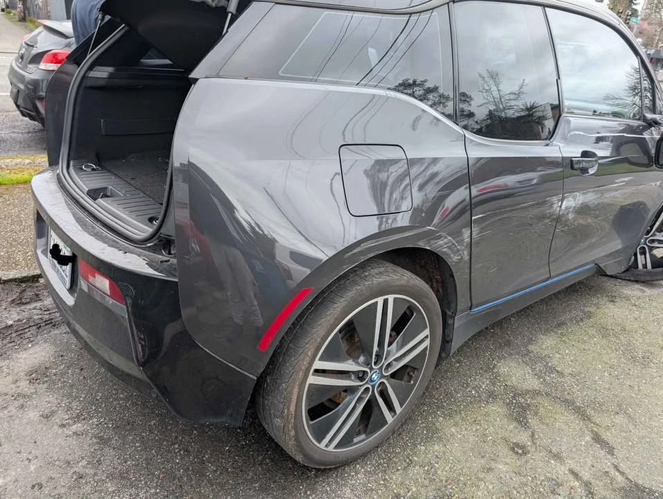 2015 BMW i3 - Image 10 of 11