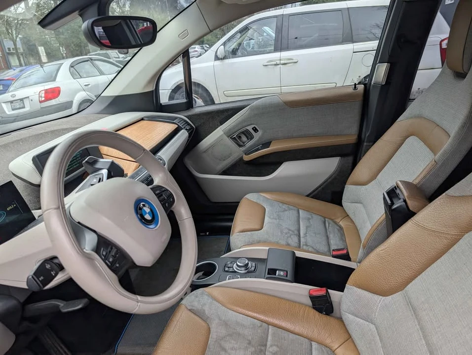 2015 BMW i3 - Image 2 of 11
