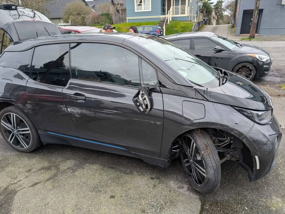 2015 BMW i3 - Image 4 of 11