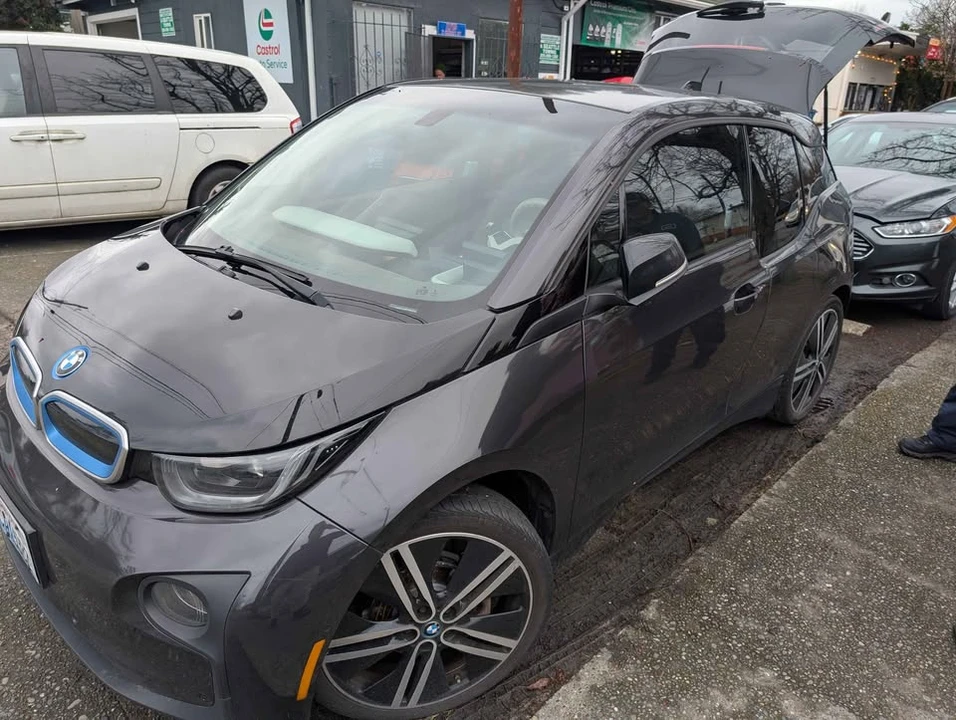 2015 BMW i3 - Image 6 of 11