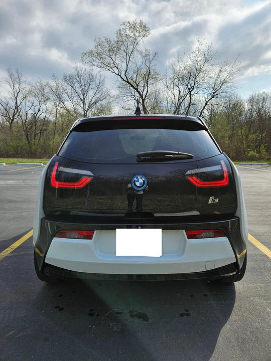 2015 BMW i3 - Image 13 of 31