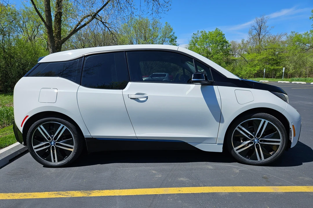 2015 BMW i3 - Image 3 of 31