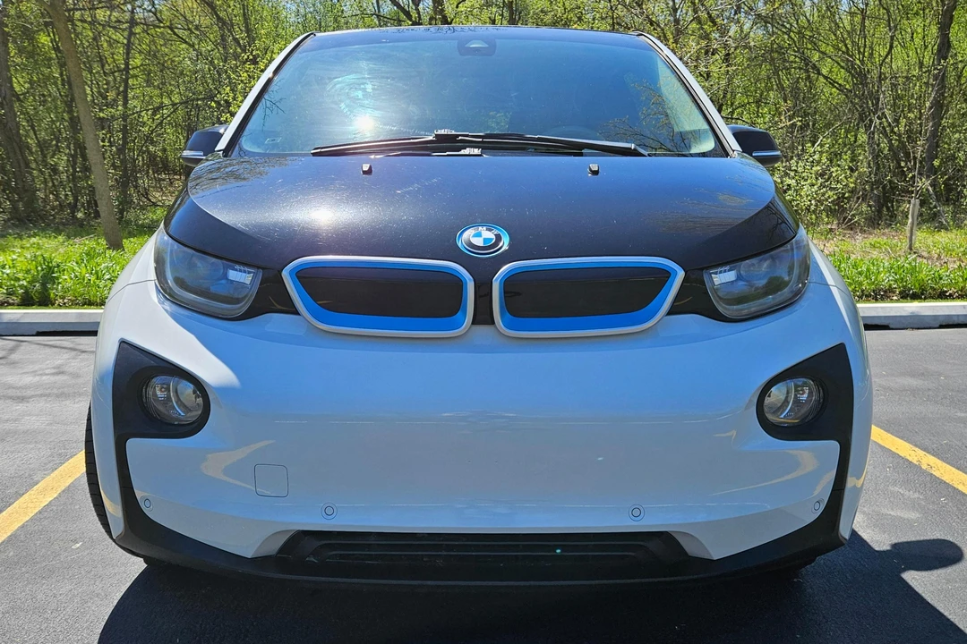 2015 BMW i3 - Image 2 of 31