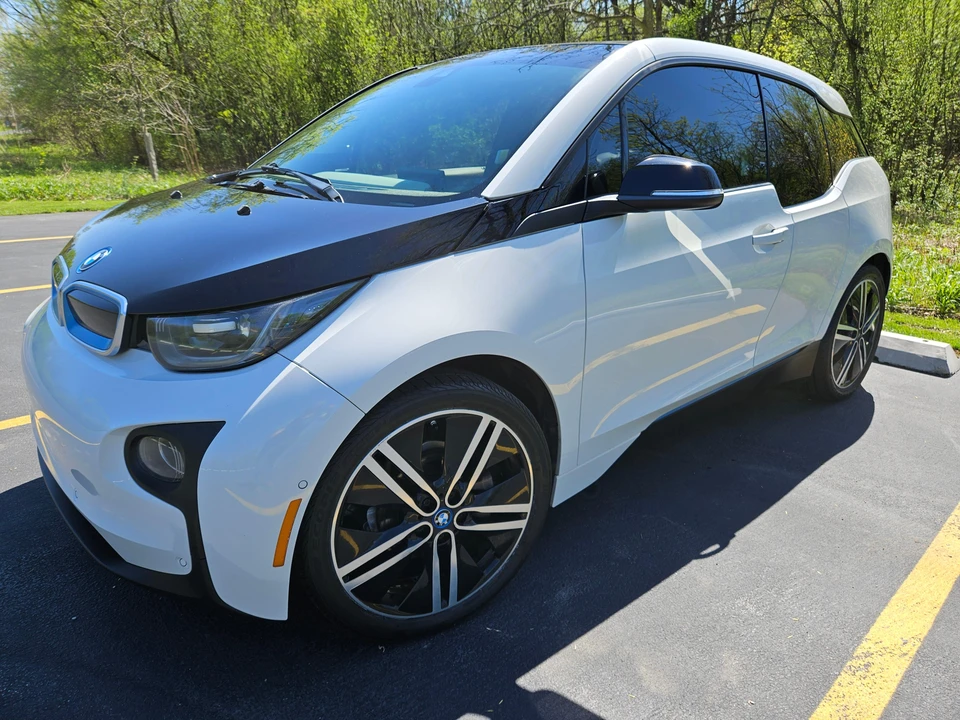 2015 BMW i3 - Image 8 of 31