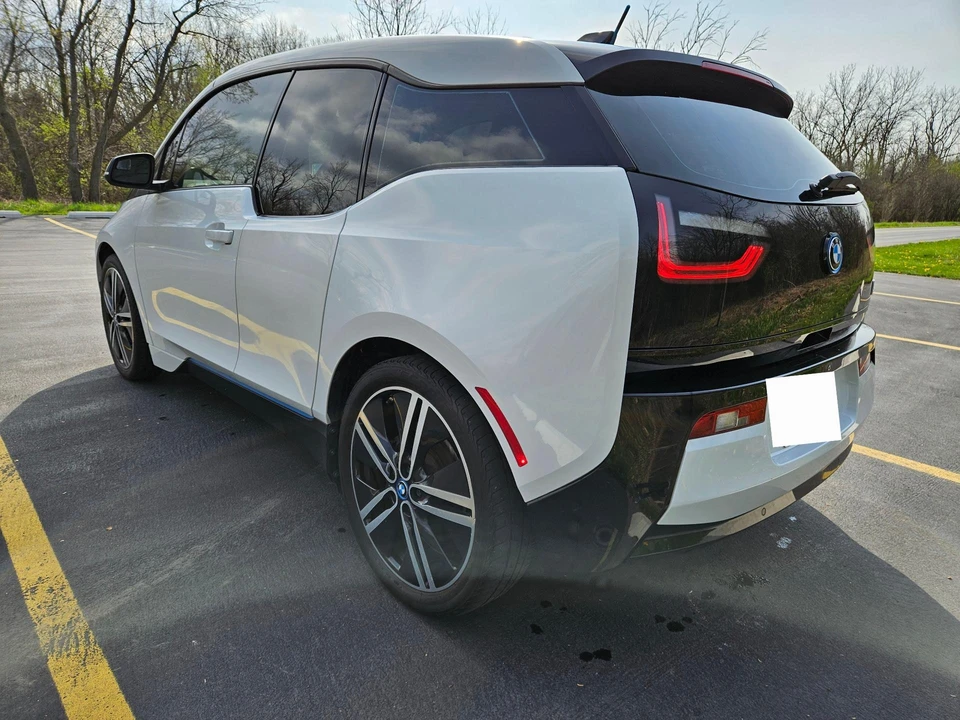 2015 BMW i3 - Image 12 of 31