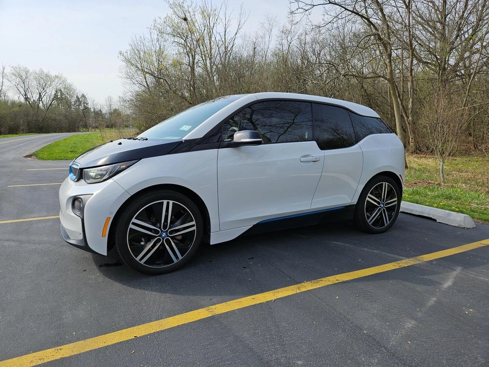 2015 BMW i3 - Image 9 of 31