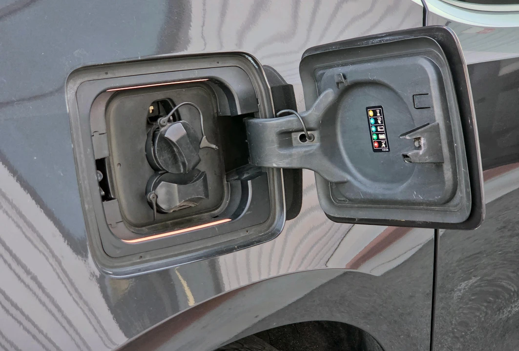 2015 BMW i3 - Image 22 of 31