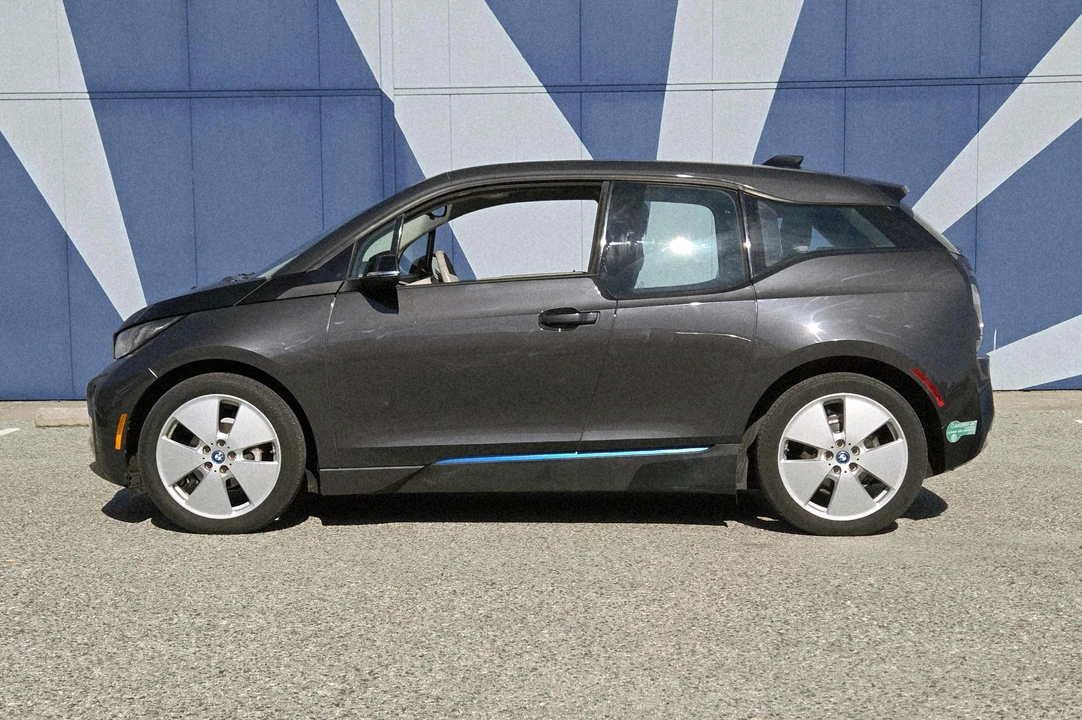 2015 BMW i3 - Image 7 of 31