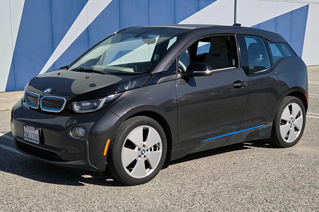 2015 BMW i3 - Image 2 of 31