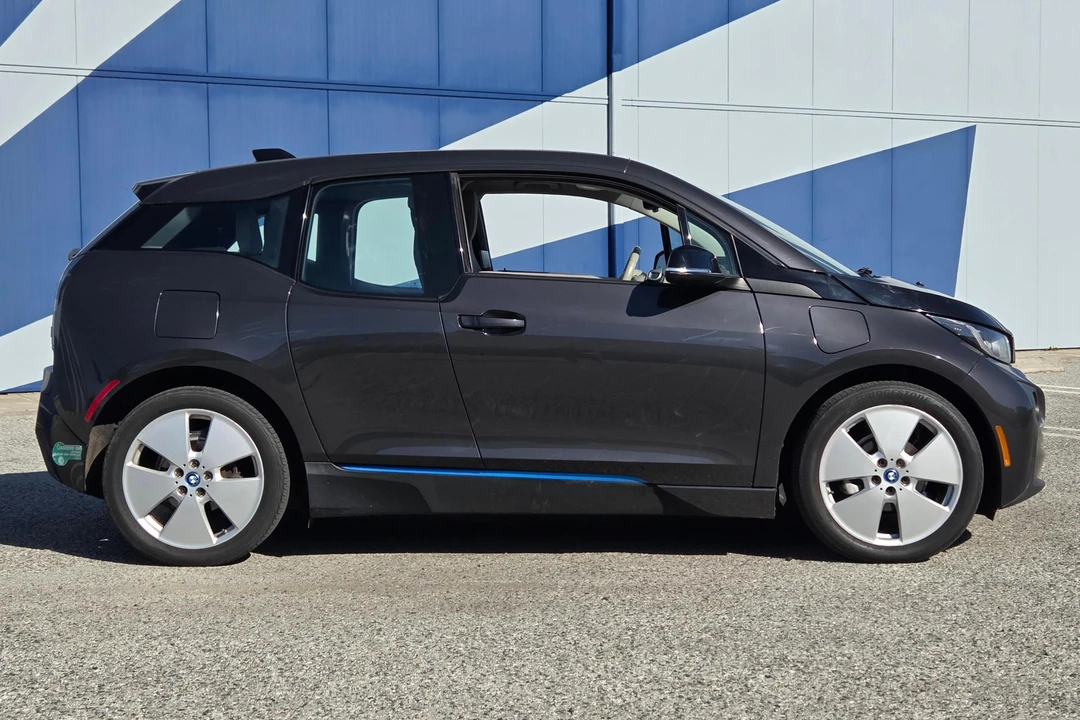 2015 BMW i3 - Image 3 of 31