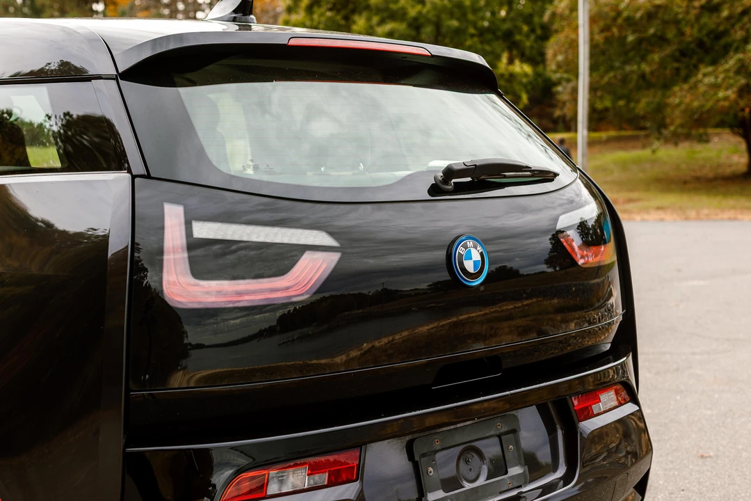 2015 BMW i3 - Image 24 of 31