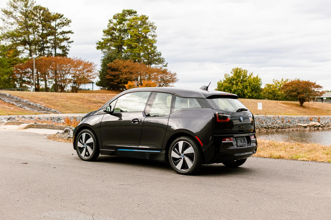 2015 BMW i3 - Image 10 of 31
