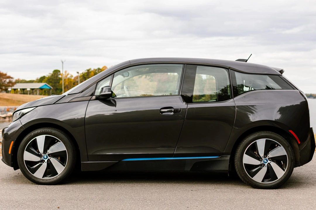 2015 BMW i3 - Image 9 of 31