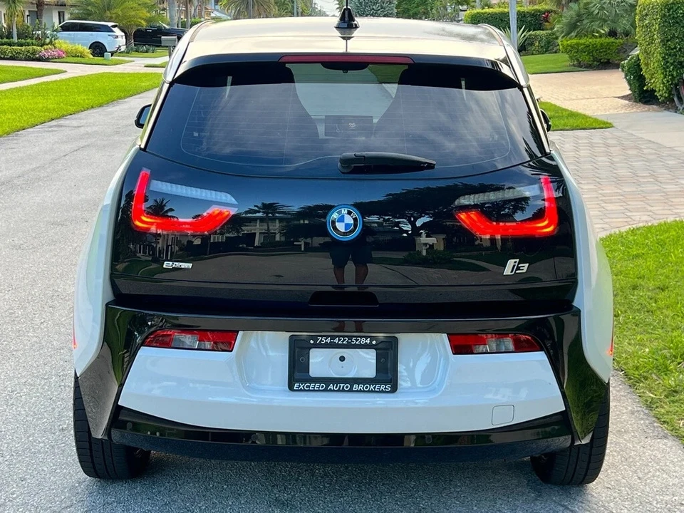 2015 BMW i3 - Image 9 of 21