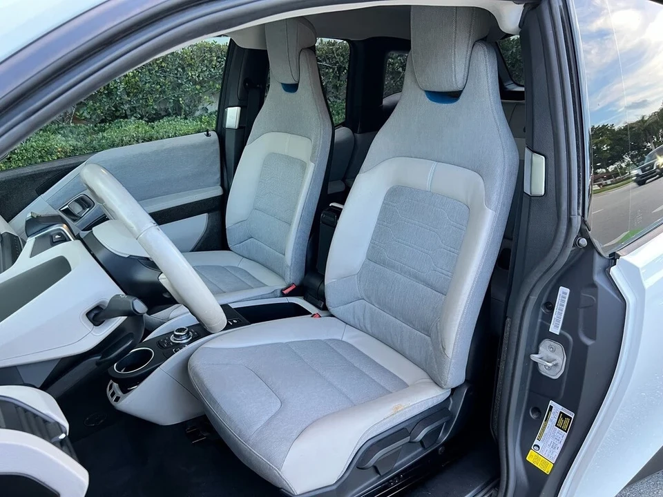 2015 BMW i3 - Image 18 of 21