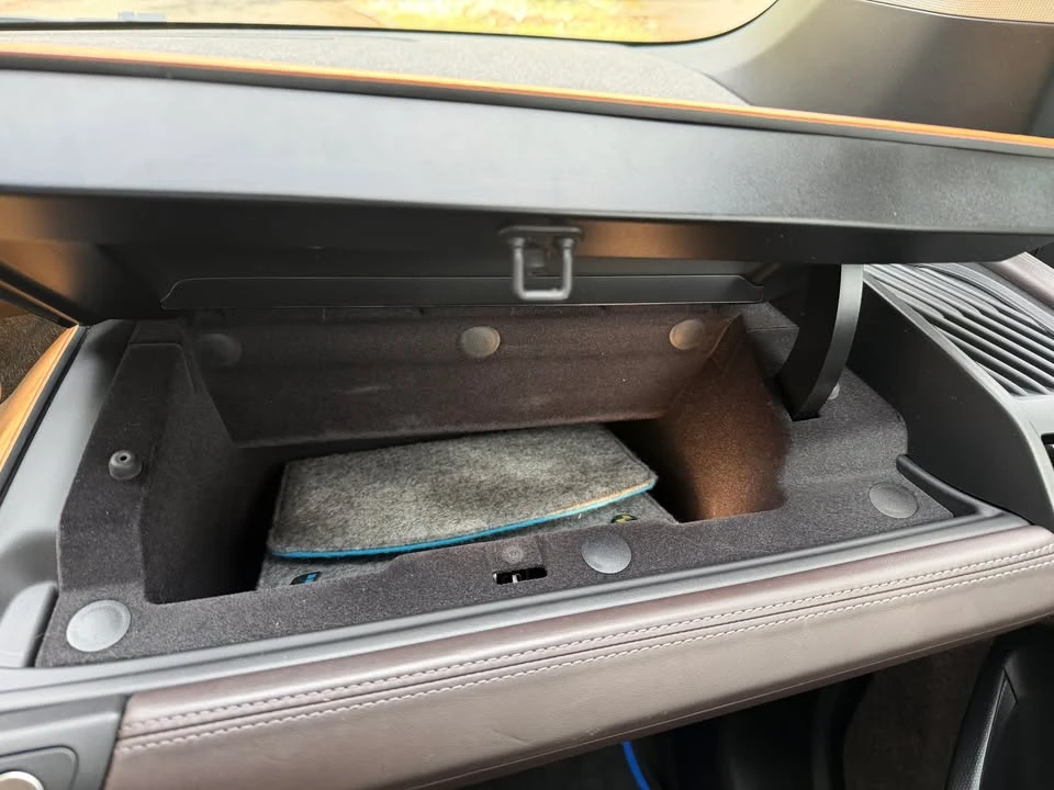 2015 BMW i3 - Image 18 of 19