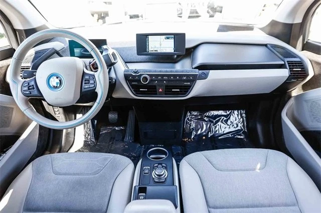 2015 BMW i3 - Image 10 of 12