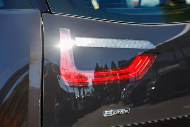 2015 BMW i3 - Image 8 of 12