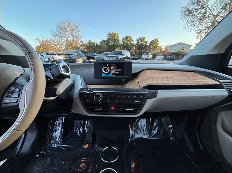 2015 BMW i3 - Image 11 of 21