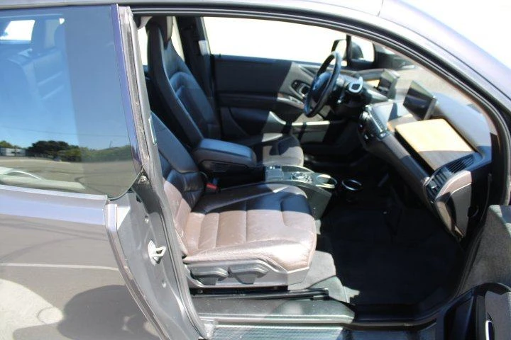 2015 BMW i3 - Image 15 of 18